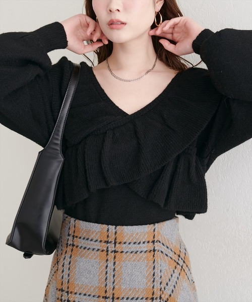 natural couture（ナチュラルクチュール）の「【WEB限定】クロスフリルニット（ニット/セーター・レディース・ブラック/アイボリー/ピンク/チャコールグレー・FREE）」の3枚目の写真