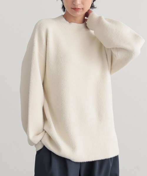 for/c(フォーシー)の「シンプルニットプルオーバー【サスティナブル】(ニット/セーター・レディース・オフホワイト/チャコール・M/L)」の3枚目の写真
