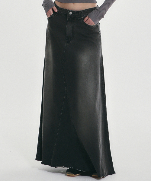 NICK&NICOLE(ニックアンドニコール)の「MAXI WASHING DENIM SKIRT_BLACK(スカート・レディース・その他・SMALL/MEDIUM/LARGE)」の1枚目の写真