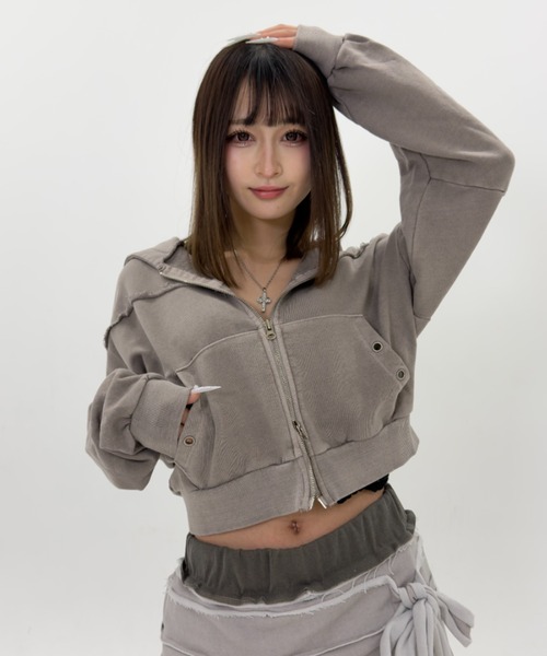 .KOM(ドットコム)の「A'GEM/9 × .kom 『.KOM/ドットケーオーエム』 カットオフデザインジップパーカー(パーカー・レディース・チャコールグレー/ピンク・FREE)」の19枚目の写真