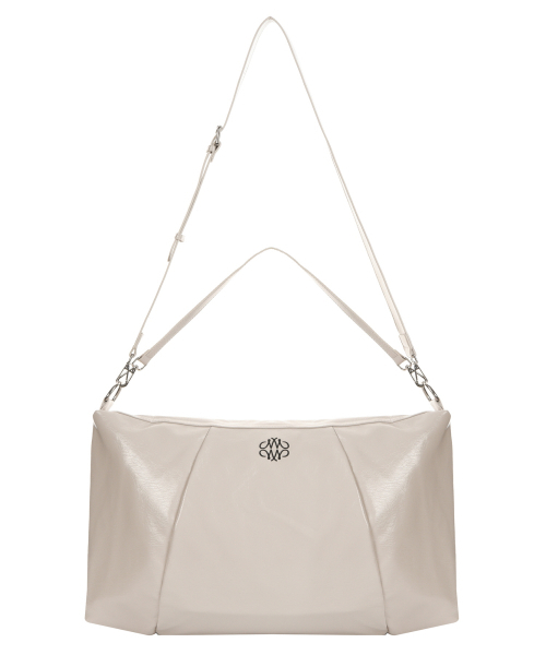 NICK&NICOLE(ニックアンドニコール)の「NICOLE MEGA SQUARE SHOULDER BAG_CREAM(ショルダーバッグ・レディース・その他・FREE)」の1枚目の写真