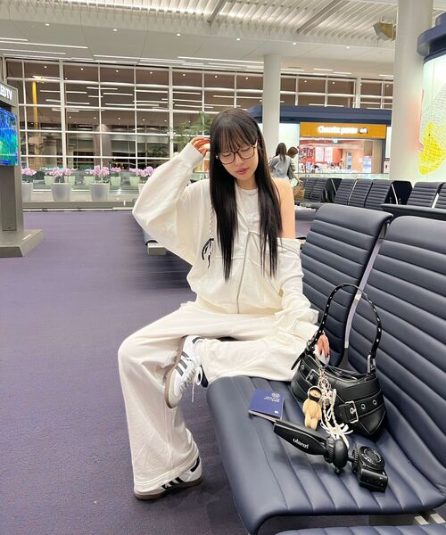 YOUHEE（ユヒ）の「YOUHEE WIDE JOGGER PANTS WHITE（スウェットパンツ・レディース・その他・FREE）」の9枚目の写真