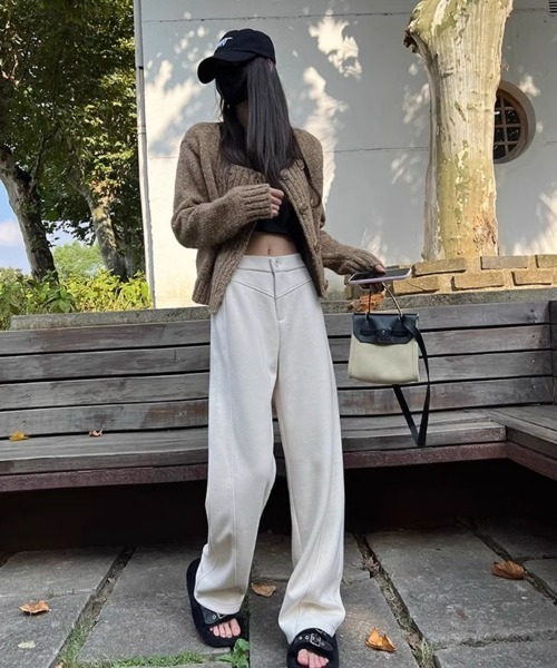HANDO(ハンド)の「ウールタッチワイドパンツ(スラックス・レディース・アイボリー/チャコール・フリー)」の8枚目の写真