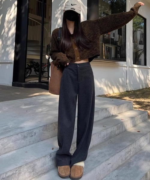 HANDO(ハンド)の「ウールタッチワイドパンツ(スラックス・レディース・アイボリー/チャコール・フリー)」の15枚目の写真