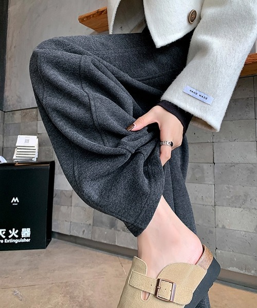 HANDO(ハンド)の「ウールタッチワイドパンツ(スラックス・レディース・アイボリー/チャコール・フリー)」の20枚目の写真