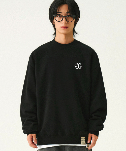 GRAVER（グレーバー）の「[ユニセックス]スモールGロゴマンツーマン_ブラック（スウェット・レディース・ブラック・SMALL/MEDIUM/LARGE）」の3枚目の写真