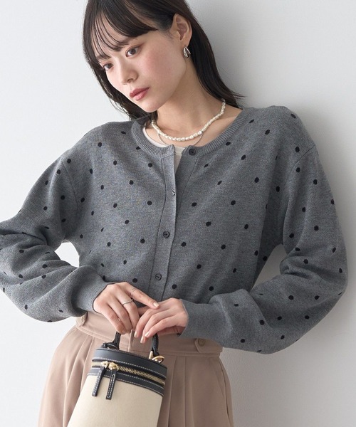 earth music&ecology（アースミュージックアンドエコロジー）の「ドットジャガードカーディガン（カーディガン/ボレロ・レディース・グレー/アイボリー・FREE）」の2枚目の写真