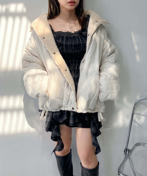 AS KNOW AS plus（アズノゥアズプラス）の「♪リバーシブル ボア×キルティング スタンドコート（その他アウター・レディース・ブルー/ブラック/アイボリー・FREE）」の16枚目の写真