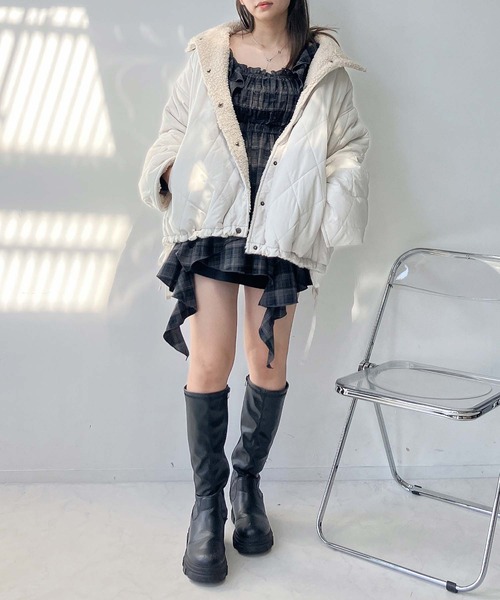 AS KNOW AS plus（アズノゥアズプラス）の「♪リバーシブル ボア×キルティング スタンドコート（その他アウター・レディース・ブルー/ブラック/アイボリー・FREE）」の19枚目の写真