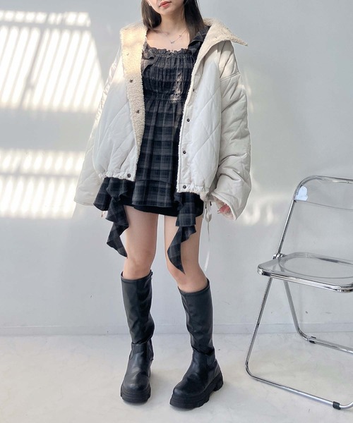 AS KNOW AS plus（アズノゥアズプラス）の「♪リバーシブル ボア×キルティング スタンドコート（その他アウター・レディース・ブルー/ブラック/アイボリー・FREE）」の21枚目の写真