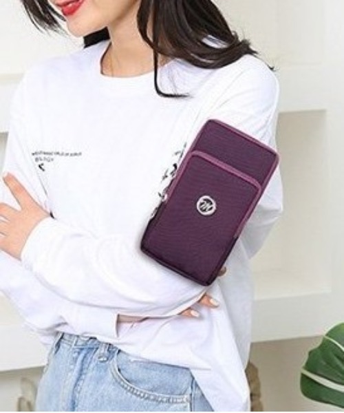 BACKYARD FAMILY(バックヤードファミリー)の「スマホポーチ pmysbag24(ショルダーバッグ・レディース・ライトブルー/グリーン/ワインレッド/ピンク/レッド/ブルー・FREE)」の9枚目の写真