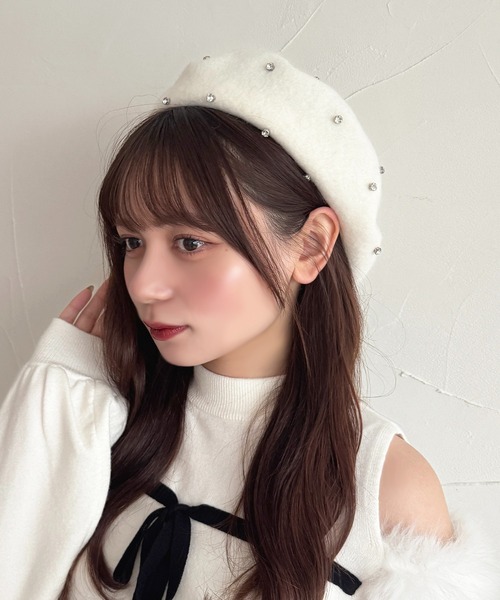 apres jour（アプレジュール）の「【apres jour×ARIAZ】ビジュー付きベレー帽（ハンチング/ベレー帽・レディース・ホワイト/ブラック/グレー系その他・FREE）」の2枚目の写真