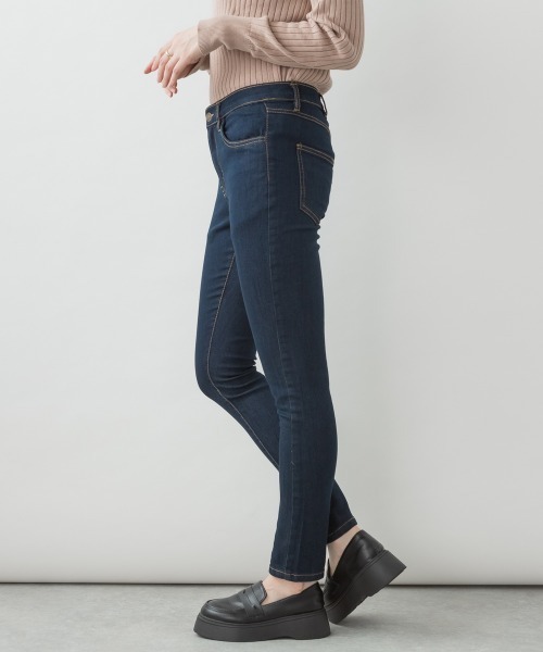 aity(アイティ)の「<ストレッチ> フロントジッパーデニムスキニーパンツ(デニムパンツ・レディース・ネイビー/ホワイト/ブルー/ワンウォッシュ・M/L/LL/3L/4L)」の17枚目の写真