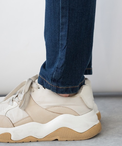 aity(アイティ)の「<ストレッチ> フロントジッパーデニムスキニーパンツ(デニムパンツ・レディース・ネイビー/ホワイト/ブルー/ワンウォッシュ・M/L/LL/3L/4L)」の5枚目の写真