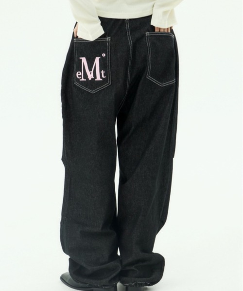 MUCENT（ムセント）の「【日本未発売/WEB限定】MUCENT(ムセント)/オーバーサイズ ワイド バックポケット ロゴ デニム パンツ/MAXXI BACK POCKET BIG LOGO DENIM（デニムパンツ・レディース・ダークブルー/ブラック・FREE）」の11枚目の写真