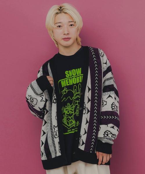 ScoLar Parity（スカラーパリティ）の「353127：落書き調Parityキャラジャガード3Dニットカーディガン（カーディガン/ボレロ・レディース・パープル/ブラック・M）」の2枚目の写真