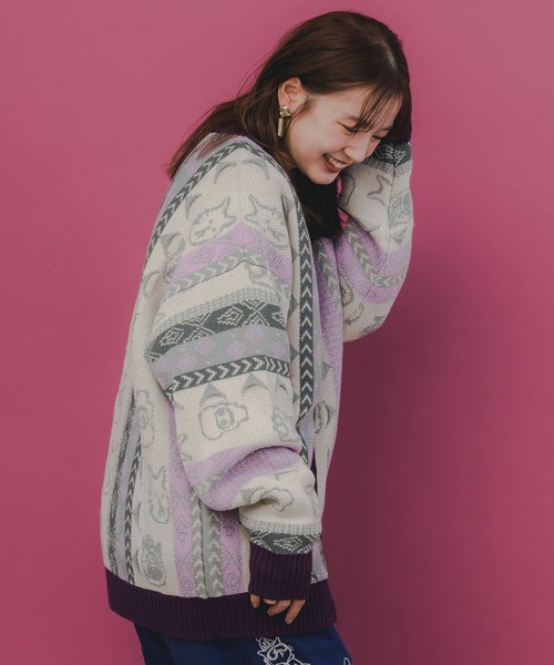 ScoLar Parity（スカラーパリティ）の「353127：落書き調Parityキャラジャガード3Dニットカーディガン（カーディガン/ボレロ・レディース・パープル/ブラック・M）」の7枚目の写真