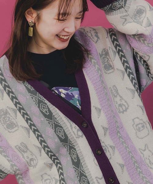 ScoLar Parity（スカラーパリティ）の「353127：落書き調Parityキャラジャガード3Dニットカーディガン（カーディガン/ボレロ・レディース・パープル/ブラック・M）」の8枚目の写真
