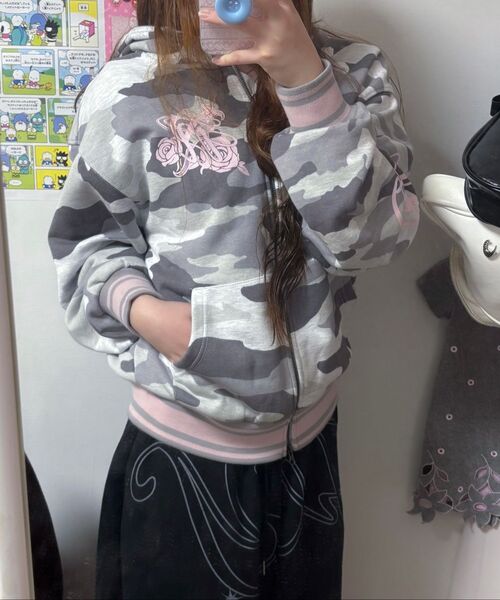 NYXX(エヌワイエックスエックス)の「EMBLEM PRINTING HOOD ZIP-UP CAMO(パーカー・レディース・その他・FREE)」の4枚目の写真