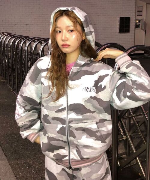 NYXX(エヌワイエックスエックス)の「EMBLEM PRINTING HOOD ZIP-UP CAMO(パーカー・レディース・その他・FREE)」の13枚目の写真
