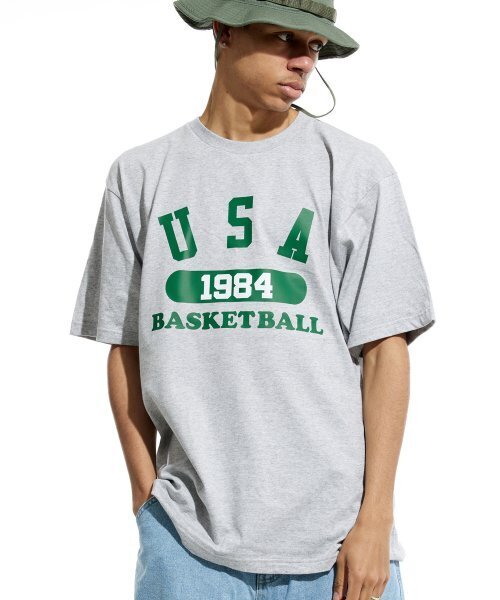 CREAM SODA LAB(クリームソーダラボ)の「ユエスエイバスケットボール 半袖Tシャツ グレー グリーン(Tシャツ/カットソー・レディース・その他・LARGE/MEDIUM/X-LARGE/XX-LARGE)」の4枚目の写真