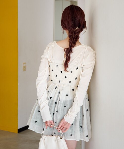 Kastane（カスタネ）の「【2026SSカタログ】フラワーステッチキャミチュニック（チュニック・レディース・アイボリー/ブラック・FREE）」の8枚目の写真