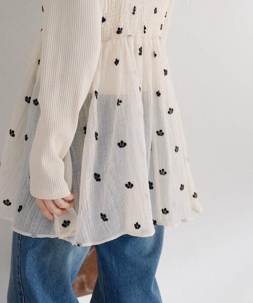Kastane（カスタネ）の「【2026SSカタログ】フラワーステッチキャミチュニック（チュニック・レディース・アイボリー/ブラック・FREE）」の20枚目の写真