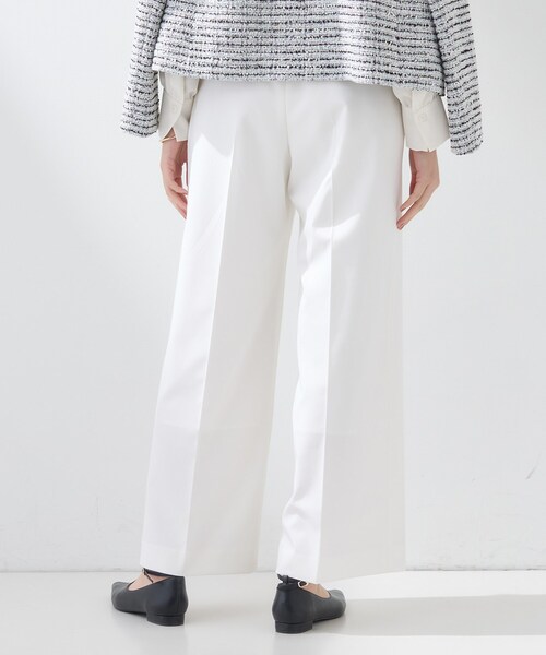 INDIVI（インディヴィ）の「【新作褒められパンツ】快温ワイドパンツ（その他パンツ・レディース・ライトベージュ/ホワイト/グリーン系/ネイビー・03/05/12/13/15 /19/34/36/38/40/42）」の13枚目の写真