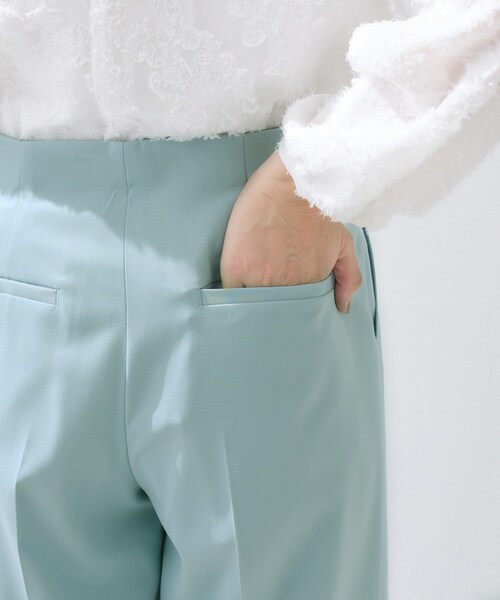 INDIVI（インディヴィ）の「【新作褒められパンツ】快温ワイドパンツ（その他パンツ・レディース・ライトベージュ/ホワイト/グリーン系/ネイビー・03/05/12/13/15 /19/34/36/38/40/42）」の9枚目の写真