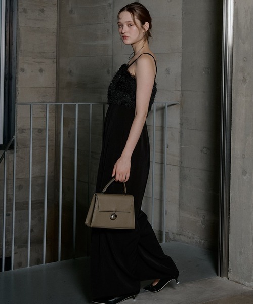LE'RURE(リルアー)の「Bell motif boxy bag(ハンドバッグ・レディース・アイボリー/ブラック/カーキ・FREE)」の3枚目の写真
