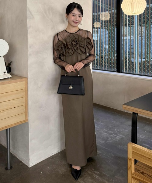 LE'RURE(リルアー)の「Bell motif boxy bag(ハンドバッグ・レディース・アイボリー/ブラック/カーキ・FREE)」の6枚目の写真