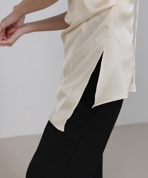 select MOCA(セレクトモカ)の「サイドスリットアシンメトリーサテンキャミソール【セットアップ対応】(キャミソール・レディース・ブラウン/ブラック/アイボリー・FREE)」の14枚目の写真