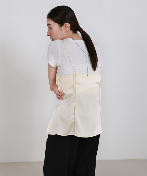 select MOCA(セレクトモカ)の「サイドスリットアシンメトリーサテンキャミソール【セットアップ対応】(キャミソール・レディース・ブラウン/ブラック/アイボリー・FREE)」の9枚目の写真