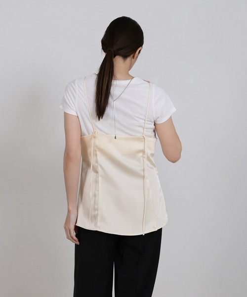 select MOCA(セレクトモカ)の「サイドスリットアシンメトリーサテンキャミソール【セットアップ対応】(キャミソール・レディース・ブラウン/ブラック/アイボリー・FREE)」の13枚目の写真