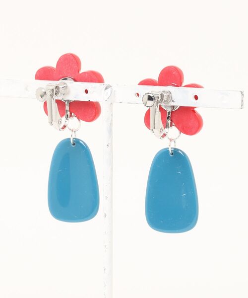 Fun & Daily（ファンアンドデイリー）の「F&D : フラワードロップイヤリング（イヤリング・レディース・レッド系その他・FREE）」の2枚目の写真