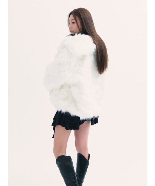 BABLETWO(ビーエイブルトゥー)の「Popo fur jacket WHITE(ムートンコート・レディース・その他・ONE SIZE)」の3枚目の写真