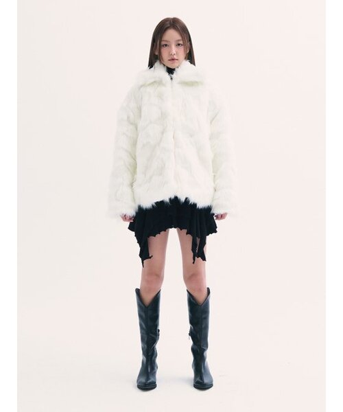 BABLETWO(ビーエイブルトゥー)の「Popo fur jacket WHITE(ムートンコート・レディース・その他・ONE SIZE)」の4枚目の写真