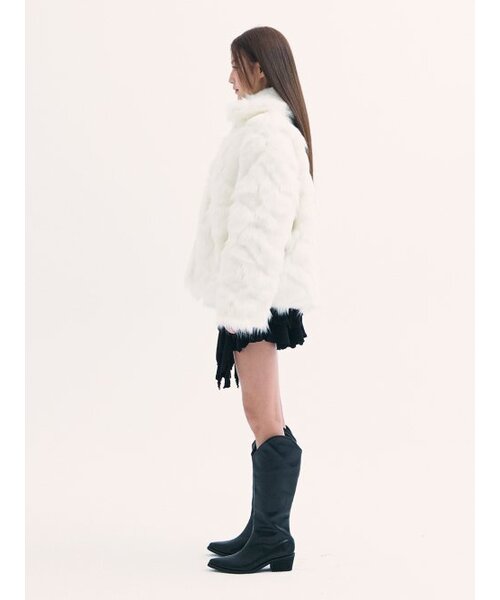 BABLETWO(ビーエイブルトゥー)の「Popo fur jacket WHITE(ムートンコート・レディース・その他・ONE SIZE)」の6枚目の写真