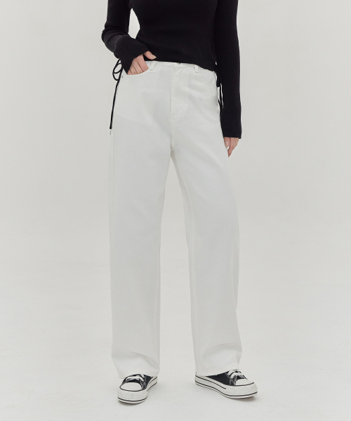 JINMANIA(ジンマニア)の「女性ロングワイドデニムパンツ(ホワイト)(デニムパンツ・レディース・その他・S/M/L/XL/XS)」の1枚目の写真