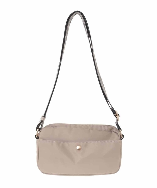 a.v.v（アーヴェヴェ）の「メニ—ポケットショルダーバッグ（ショルダーバッグ・レディース・ブラック/ベージュ/ブラウン・38）」の12枚目の写真
