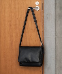 SINSS(�V���X)��Flap mini shoulder bag / �t���b�v�~�j�V�����_�[�o�b�O(�V�����_�[�o�b�O)