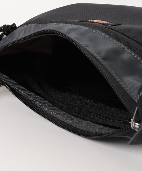 Dickies(ディッキーズ)の「【Dickies】DK ATHLETIC QUICK SHOULDER / ディッキーズ アスレチック クイック ショルダーバッグ(ショルダーバッグ・メンズ・ブラック/グレー/ネイビー/ベージュ・FREE)」の6枚目の写真