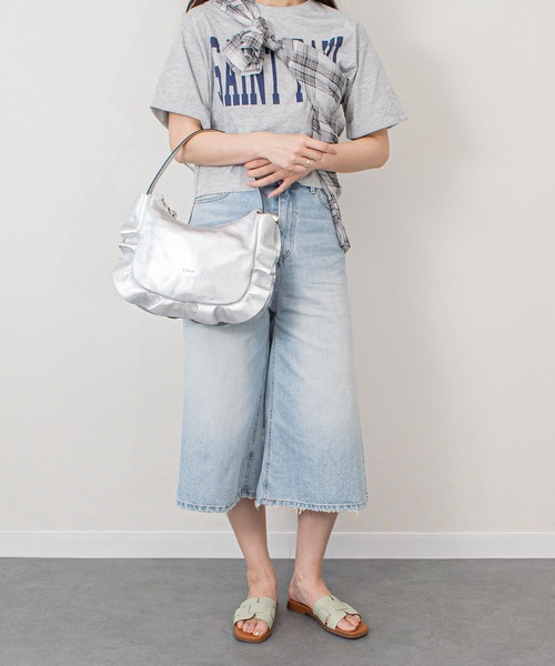 RIPANI(リパーニ)の「【RIPANI】サイドフリルホーボーバッグミディ(Q66402)(ハンドバッグ・レディース・シルバー・ALL)」の7枚目の写真