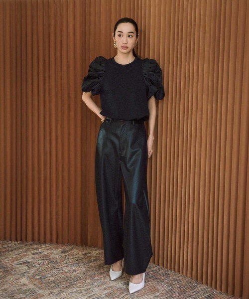 ELFRANK(エルフランク)の「ドットシアーパフスリーブトップス《着用動画あり》(Tシャツ/カットソー・レディース・オフホワイト/ブラック・L/M)」の5枚目の写真