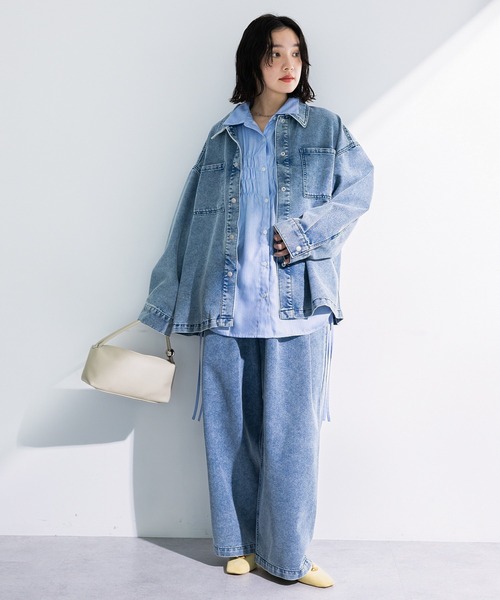 Green　Parks（グリーンパークス）の「デニムタックワイドパンツ（デニムパンツ・レディース・ブラック/ライトインディゴブルー・M/L）」の4枚目の写真