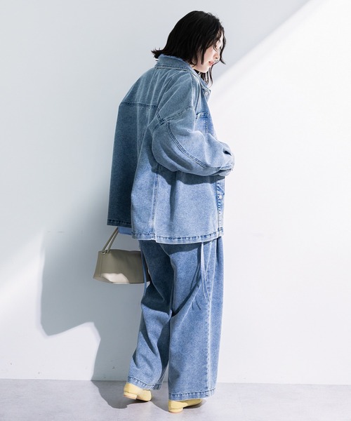 Green　Parks（グリーンパークス）の「デニムタックワイドパンツ（デニムパンツ・レディース・ブラック/ライトインディゴブルー・M/L）」の6枚目の写真