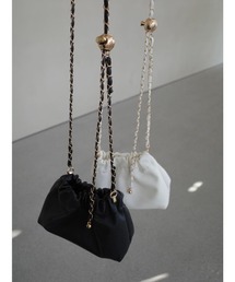 A AMEL（エイメル）の「ボールチェーンショルダーバッグ / ブラック（ショルダーバッグ）」