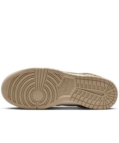 NIKE(ナイキ)の「ナイキ ダンク LOW ウィメンズシューズ / Nike Dunk Low Suede Women's Shoes IO4244-101 Sail(スニーカー・レディース・クリーム・26/25.5/22.5/25/24.5/24/23.5/23)」の2枚目の写真