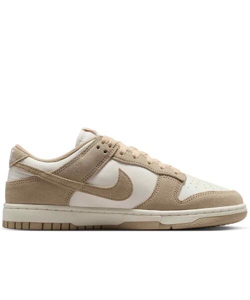 NIKE(ナイキ)の「ナイキ ダンク LOW ウィメンズシューズ / Nike Dunk Low Suede Women's Shoes IO4244-101 Sail(スニーカー・レディース・クリーム・26/25.5/22.5/25/24.5/24/23.5/23)」の3枚目の写真