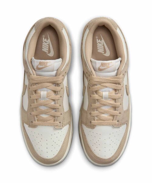 NIKE(ナイキ)の「ナイキ ダンク LOW ウィメンズシューズ / Nike Dunk Low Suede Women's Shoes IO4244-101 Sail(スニーカー・レディース・クリーム・26/25.5/22.5/25/24.5/24/23.5/23)」の4枚目の写真